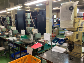 設備ハイスピンカシメ